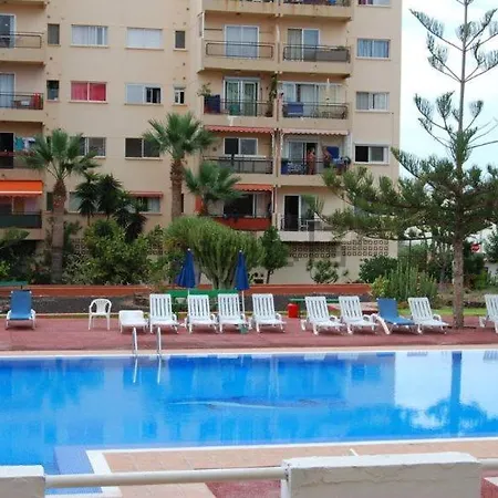 Cris Sol Poolside Los Cristianos (Tenerife)