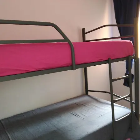 Cris Sol Poolside Apartment *